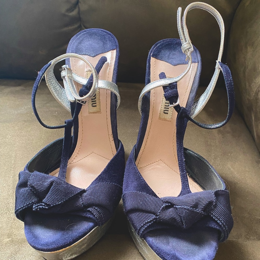 Beautiful MIU MIU Navy platform shoes, silver base.Open toe, stunning for summer